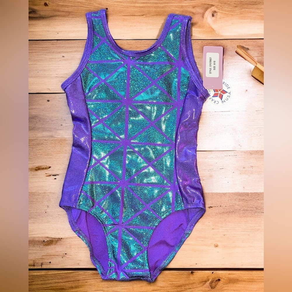 BASIC MOVES girls gymnastic leotard shiny size 8/10